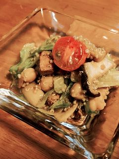 キヌアとひよこ豆のバルサミコ酢サラダ-レシピのメイン写真