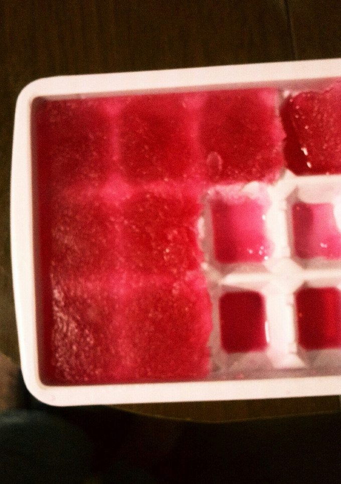 材料2つ注ぐだけ★製氷皿でかき氷-レシピのメイン写真