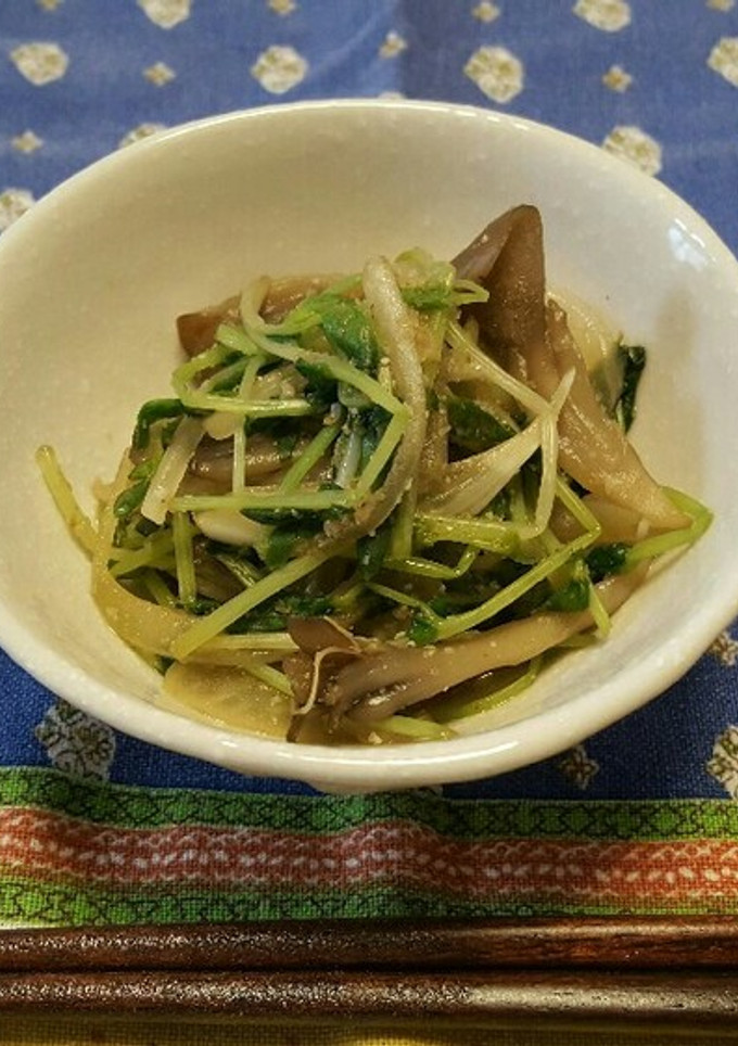 豆苗と玉ねぎのゴマ和え-レシピのメイン写真