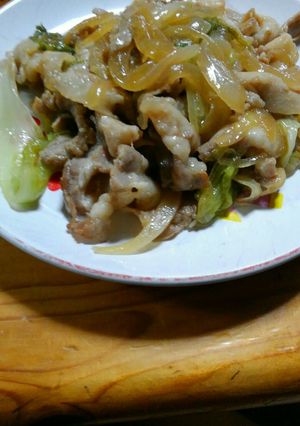 豚肉とレタス、玉葱のバター醤油炒め-レシピのメイン写真