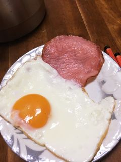 ハム目玉焼き☆-レシピのメイン写真