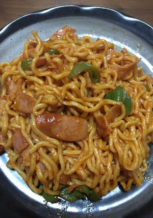 焼きそば麺でナポリタン-レシピのメイン写真