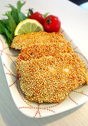 鶏胸肉のキヌアとチーズのカリカリ衣焼き-レシピのメイン写真