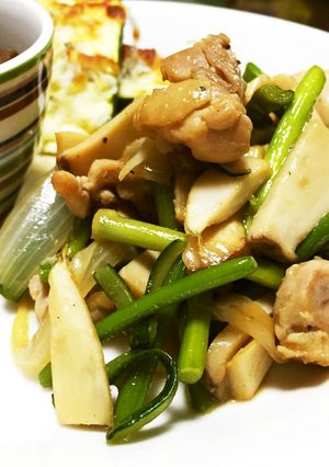 ニンニクの芽と鶏とエリンギの炒め物-レシピのメイン写真