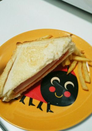 朝食や軽食に☆お手軽ホットサンド-レシピのメイン写真