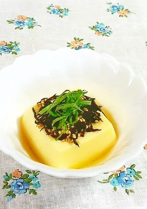 簡単☆たまご豆腐に、ごま＆ひじき♪-レシピのメイン写真