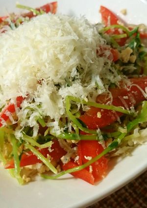 炒り豆腐とじゃこの豆苗サラダチーズ入り-レシピのメイン写真