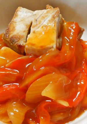 マグロの玉ねぎとパプリカの甘酢餡掛け♪-レシピのメイン写真