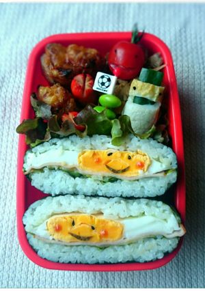 キャラ弁☆スマイル目玉焼きのおにぎらず★-レシピのメイン写真