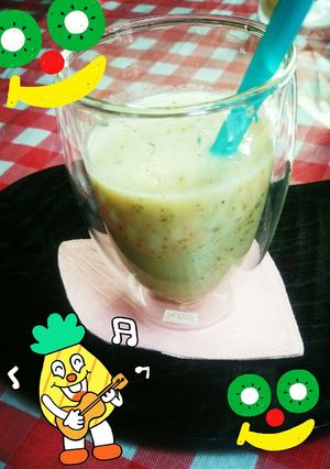キウイスムージー☆ 豆乳で美肌ドリンク-レシピのメイン写真