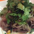 生姜香る牛肉ピリ辛炒め パクチーのせ