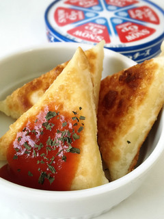 6Pチーズと餃子の皮だけ☆おつまみ-レシピのメイン写真