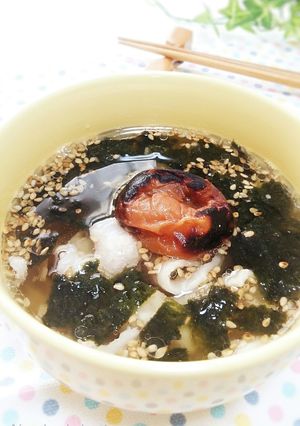 焼き梅干しと豚で！元気の出るスープ♪-レシピのメイン写真