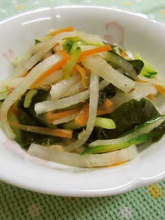 給食☆ツナとせん切り野菜のサラダ-レシピのメイン写真