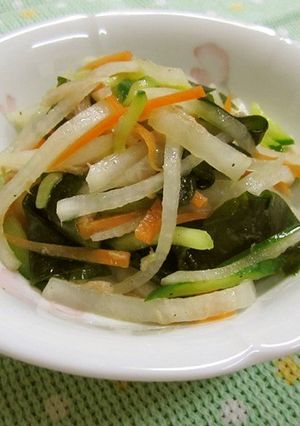 給食☆ツナとせん切り野菜のサラダ-レシピのメイン写真