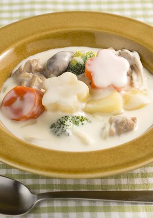 ルーから手作り!あったかクリームシチュー-レシピのメイン写真