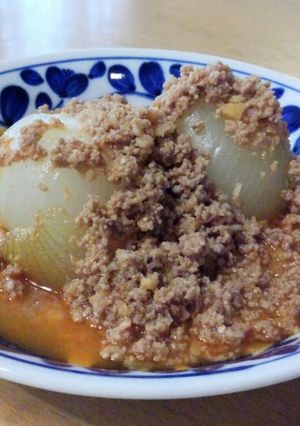 丸玉葱の肉味噌かけ-レシピのメイン写真