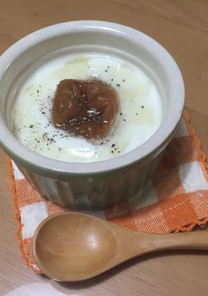 はちみつ梅で大人なフル～ティヨーグルト-レシピのメイン写真