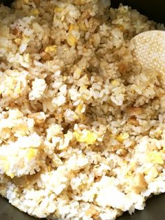 炊飯器のままでチャーハン(ずぼら飯)-レシピのメイン写真