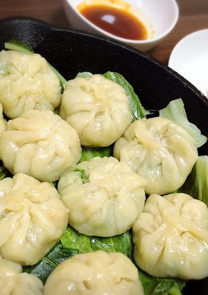 スキレットで♪蒸し焼きエビ餃子♪-レシピのメイン写真
