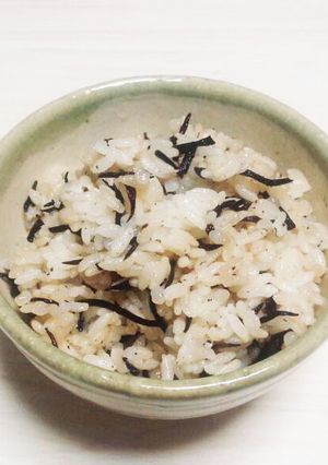 あえて味なしのひじきご飯☆こんにゃく入り-レシピのメイン写真