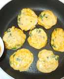 冷凍コーンの一口卵焼き♪コチュジャン味