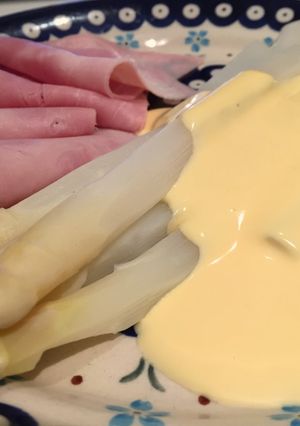 ホワイトアスパラガスとオランデーズソース-レシピのメイン写真