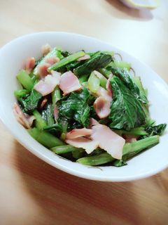 超簡単☆小松菜とベーコンの炒め物-レシピのメイン写真