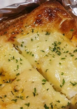 マヨタマチーズトースト-レシピのメイン写真