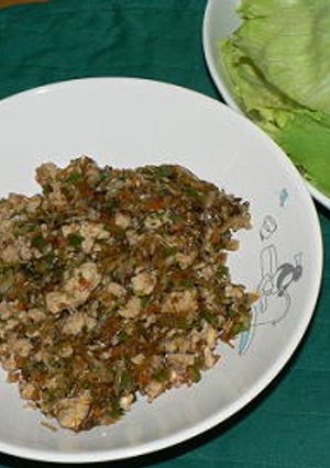 鶏挽肉炒めのレタス包み-レシピのメイン写真