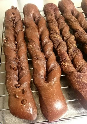 低糖質＊小麦ふすまココア手綱パン-レシピのメイン写真