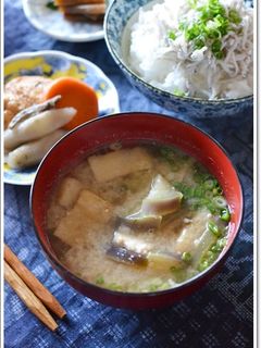茄子と油揚げのお味噌汁-レシピのメイン写真