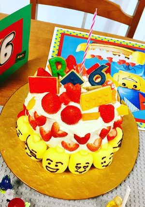 レゴ 誕生日ケーキ スポンジケーキ-レシピのメイン写真
