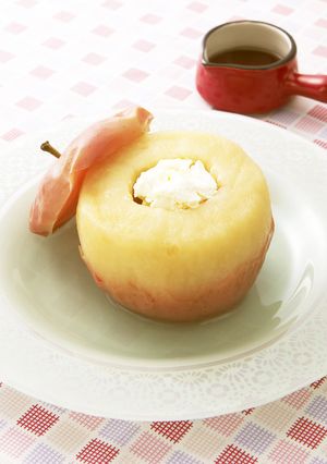 丸ごとりんごのブランデー風味-レシピのメイン写真