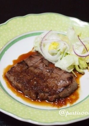 酢玉ねぎ入りタレで食べる☆ステーキ☆-レシピのメイン写真