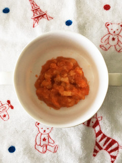 離乳食☆5〜6ヶ月☆にんじん、麩の煮物-レシピのメイン写真