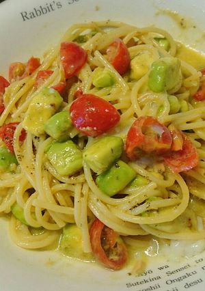 *アボガドとトマトの冷製パスタ◎-レシピのメイン写真