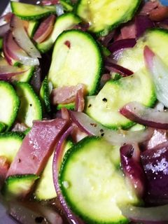 ズッキーニと新玉ねぎのサラダ-レシピのメイン写真