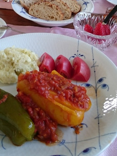 肉詰めパプリカのトマト煮込み-レシピのメイン写真