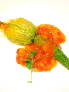 レンジで作る花ズッキーニのファルシ-レシピのメイン写真