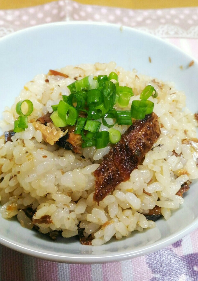 混ぜるだけ☆さんまの蒲焼き缶で混ぜご飯-レシピのメイン写真