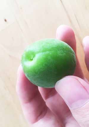 [コツ]梅のヘタの取り方-レシピのメイン写真