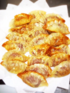 【簡単】コンビーフとチーズの揚げ餃子-レシピのメイン写真