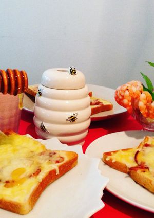 簡単朝ごはん☆ハニーハムチーズトースト-レシピのメイン写真
