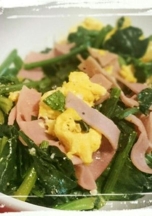 ふんわり玉子とほうれん草のホットサラダ-レシピのメイン写真
