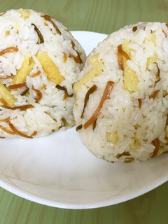 ☆じゃがりこバター 生姜昆布 おにぎり-レシピのメイン写真