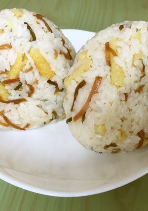 ☆じゃがりこバター 生姜昆布 おにぎり-レシピのメイン写真