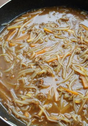 フライパンで簡単、もやしとミンチのカレー-レシピのメイン写真
