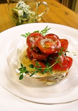 ハーブたっぷりトマトのマリネ-レシピのメイン写真