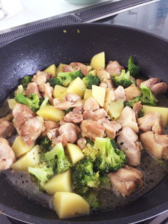 鶏肉とごろごろ野菜のコンソメ炒め-レシピのメイン写真